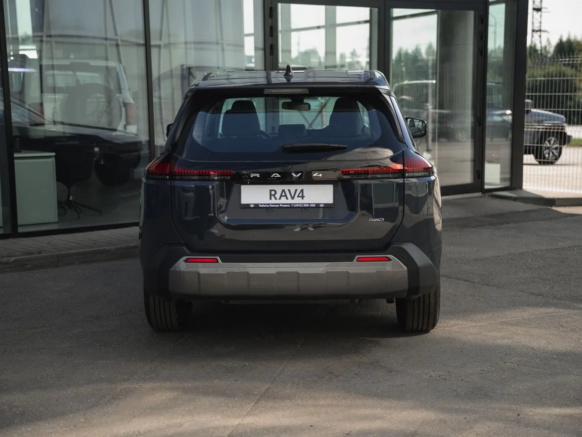 Toyota RAV4 - фото 6