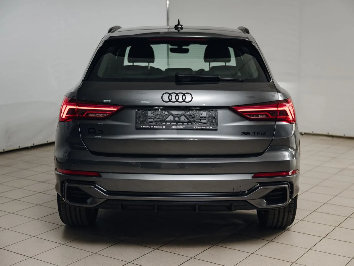 Audi Q3 - фото 6