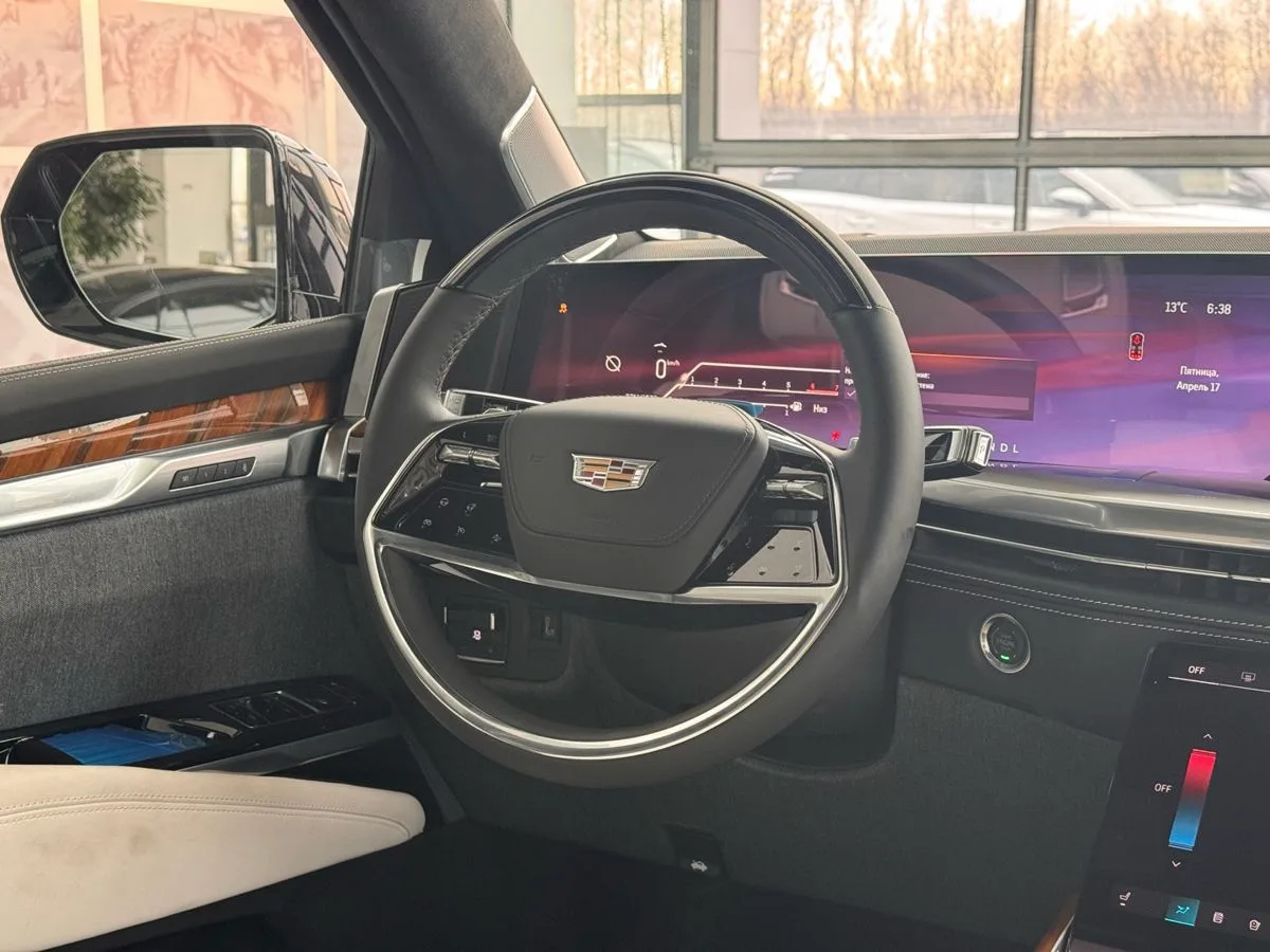Cadillac Escalade - фото 27
