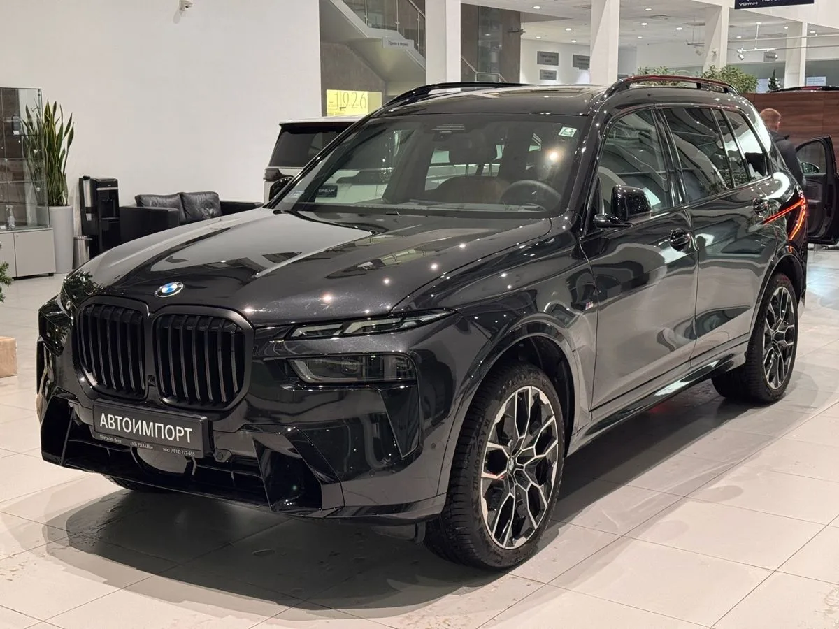 BMW X7 - фото 1