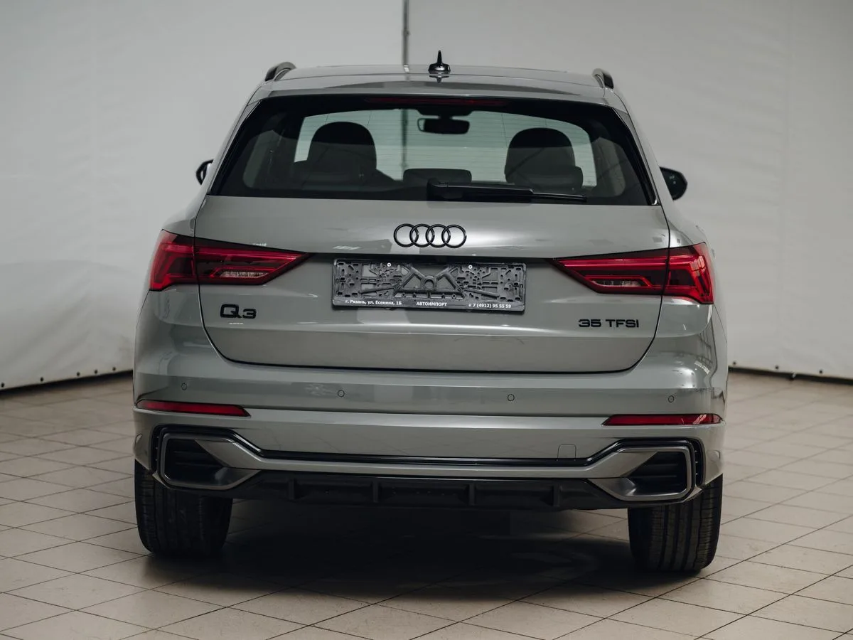 Audi Q3 - фото 6
