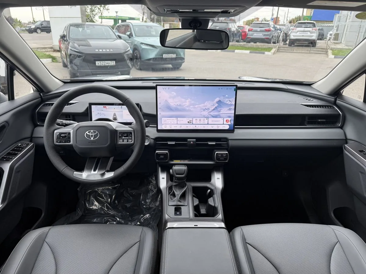 Toyota RAV4 - фото 10