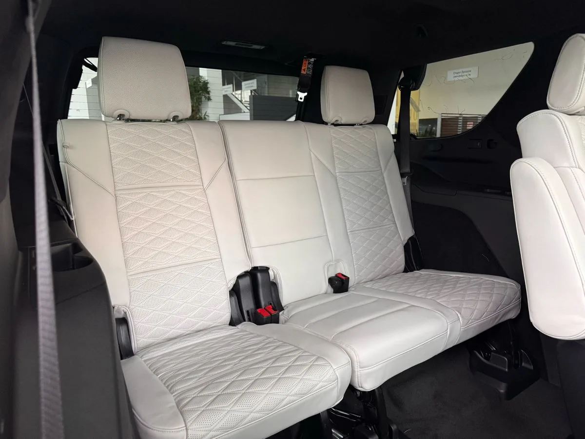 Cadillac Escalade - фото 33