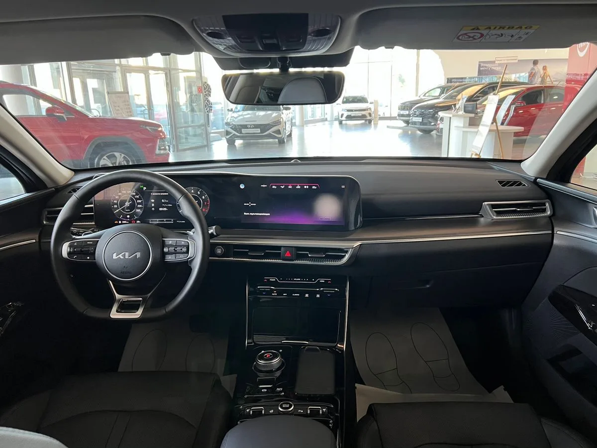 Kia K5 - фото 8