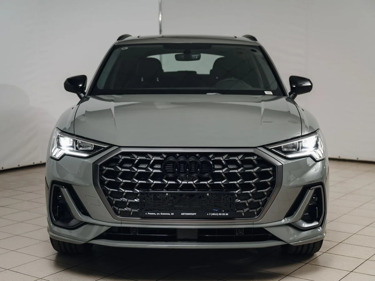 Audi Q3 - фото 5
