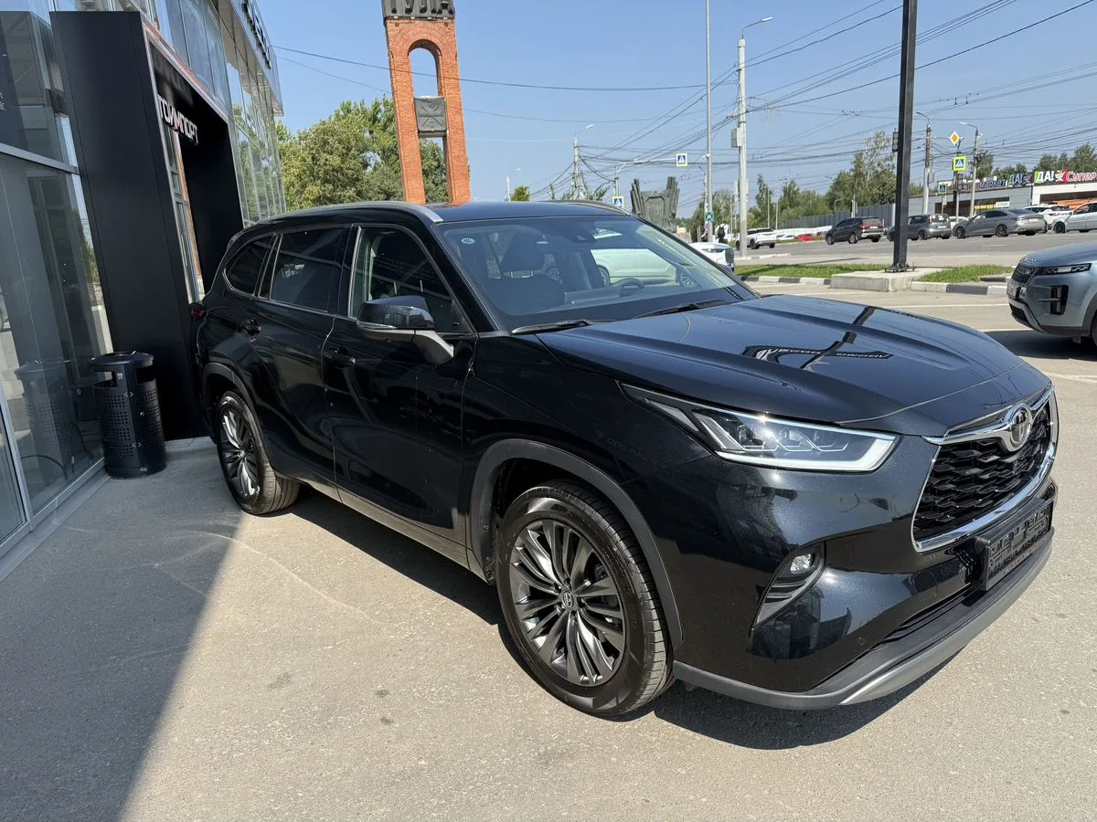 Toyota Highlander - фото 3
