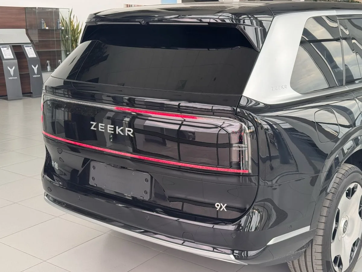 Zeekr 9X - фото 5