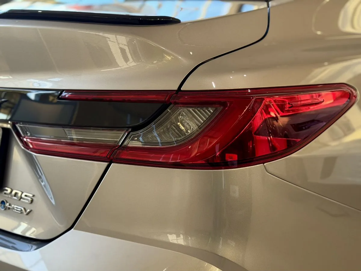 Toyota Camry - фото 6