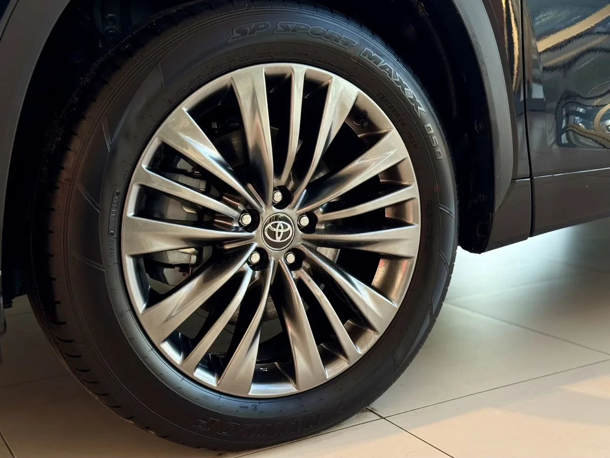 Toyota Highlander - фото 4