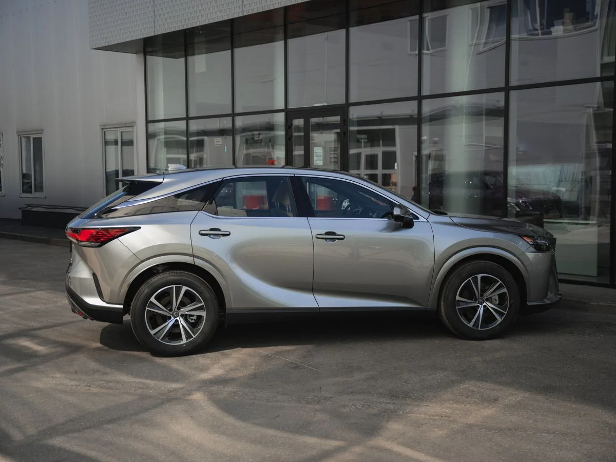Lexus RX - фото 3