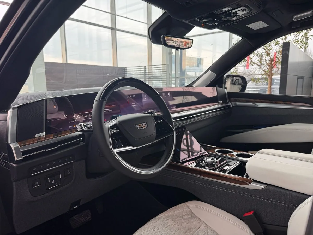 Cadillac Escalade - фото 9