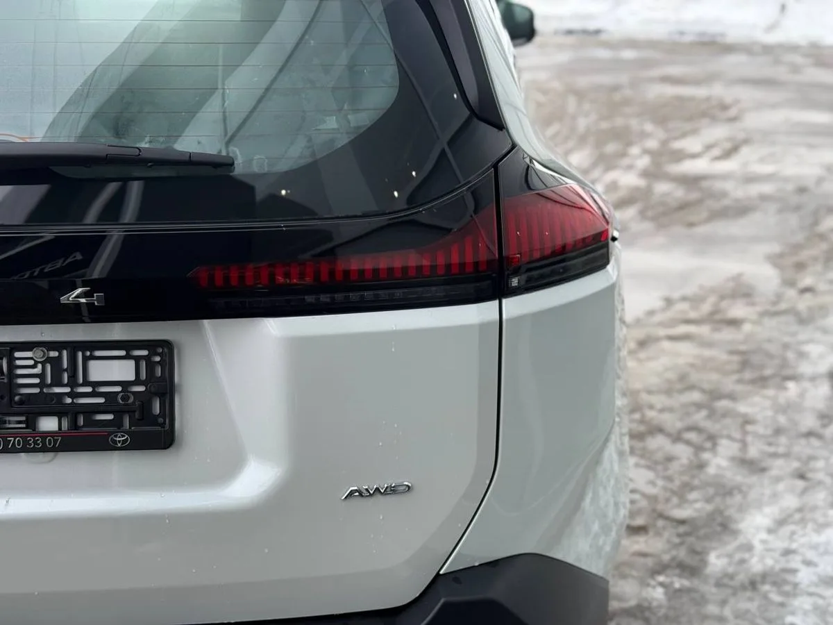 Toyota RAV4 - фото 13