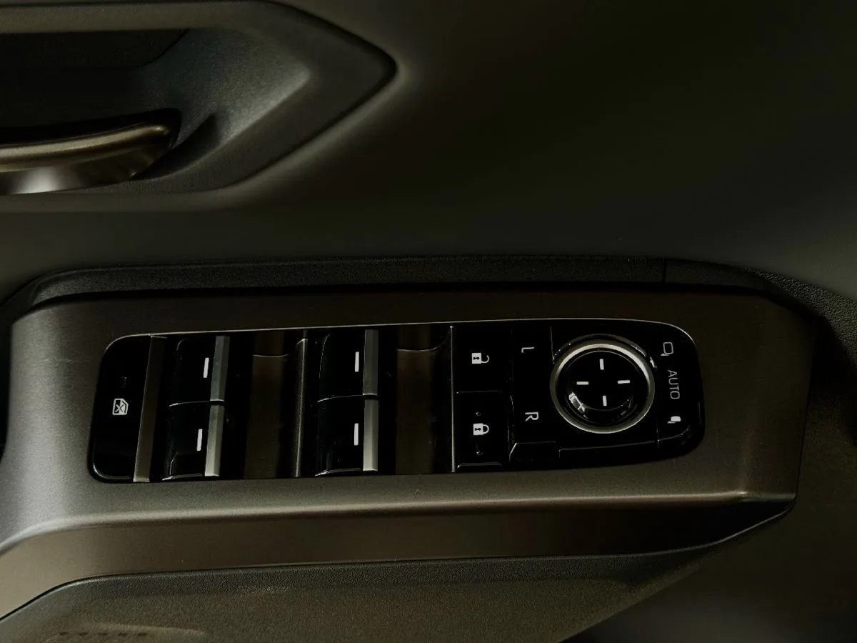 Toyota Wildlander - фото 14