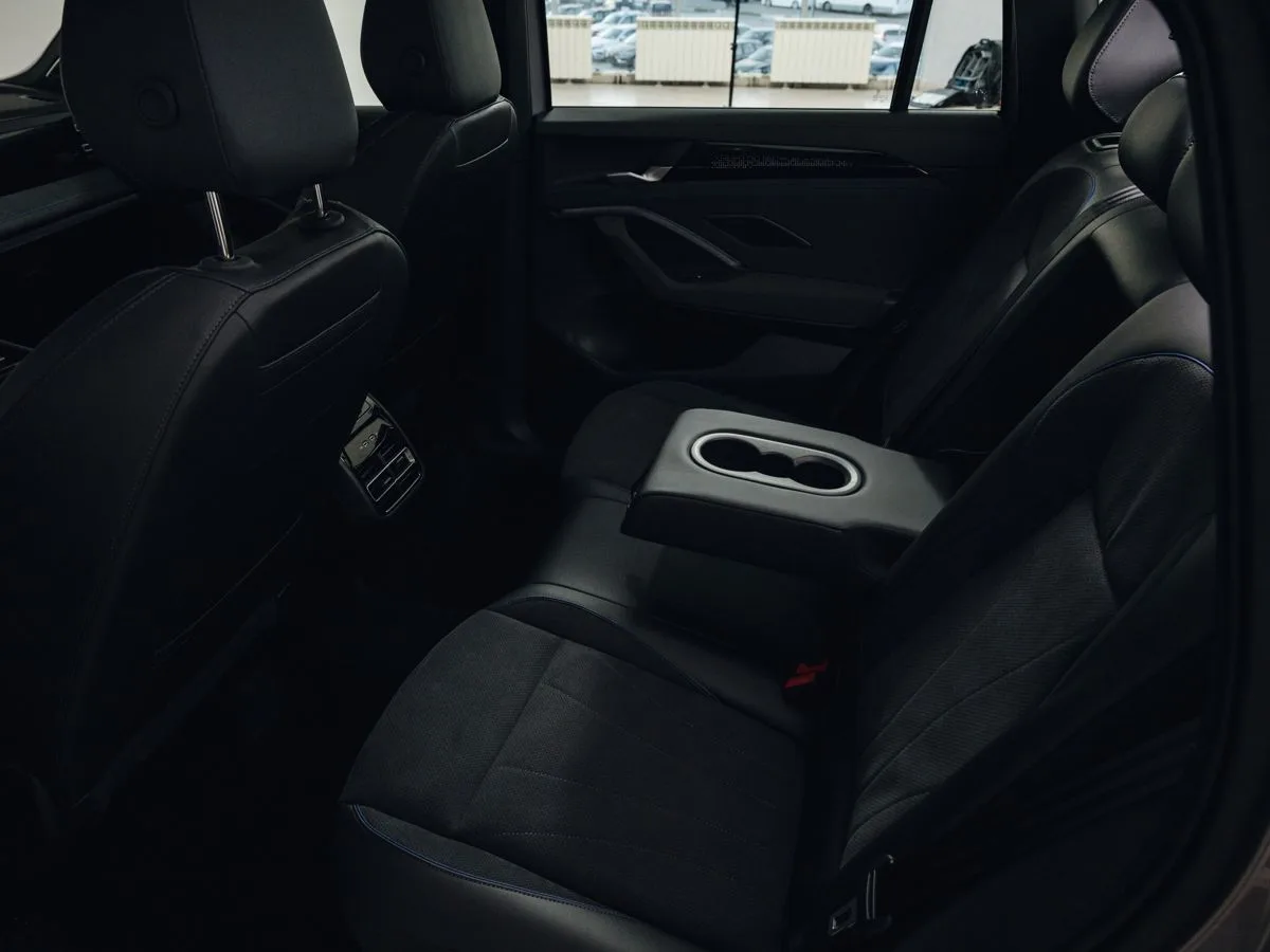 Volkswagen Tiguan - фото 14