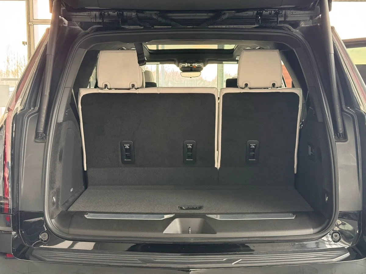 Cadillac Escalade - фото 29