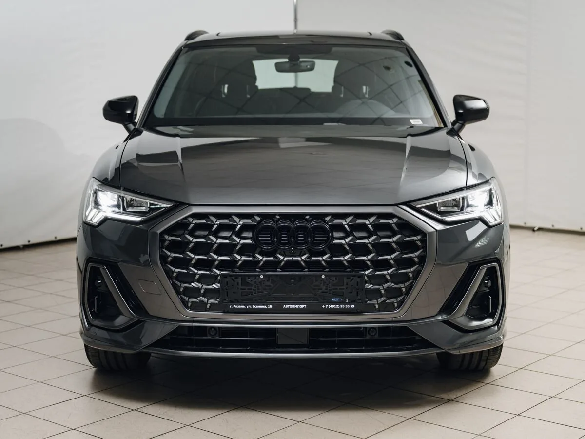 Audi Q3 - фото 5
