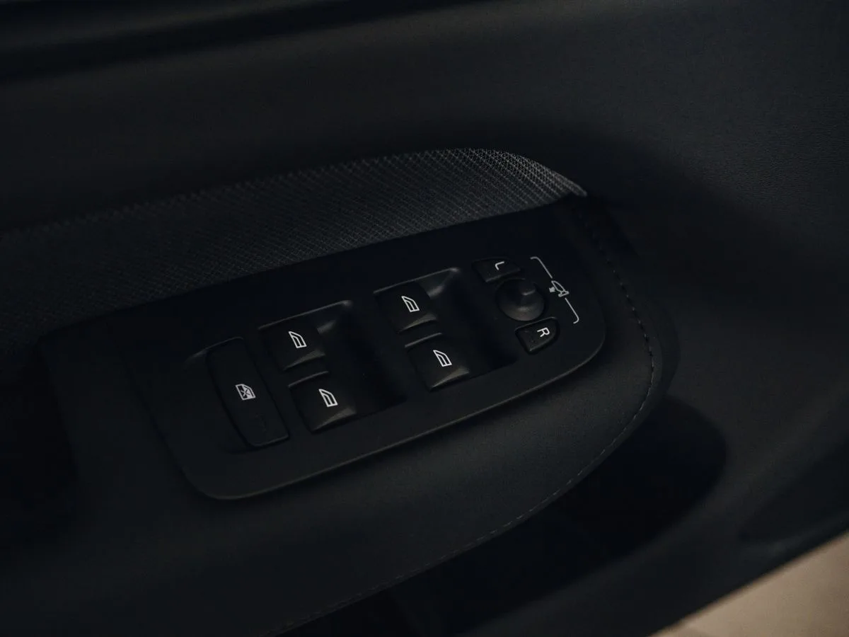 Volvo XC60 - фото 15