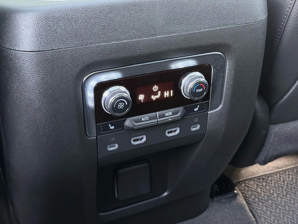 GMC Yukon - фото 25