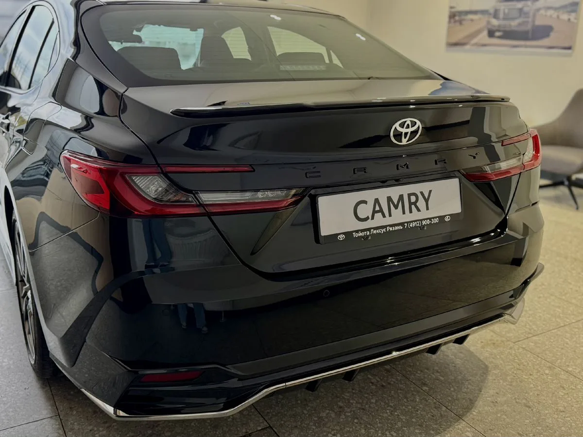 Toyota Camry - фото 5