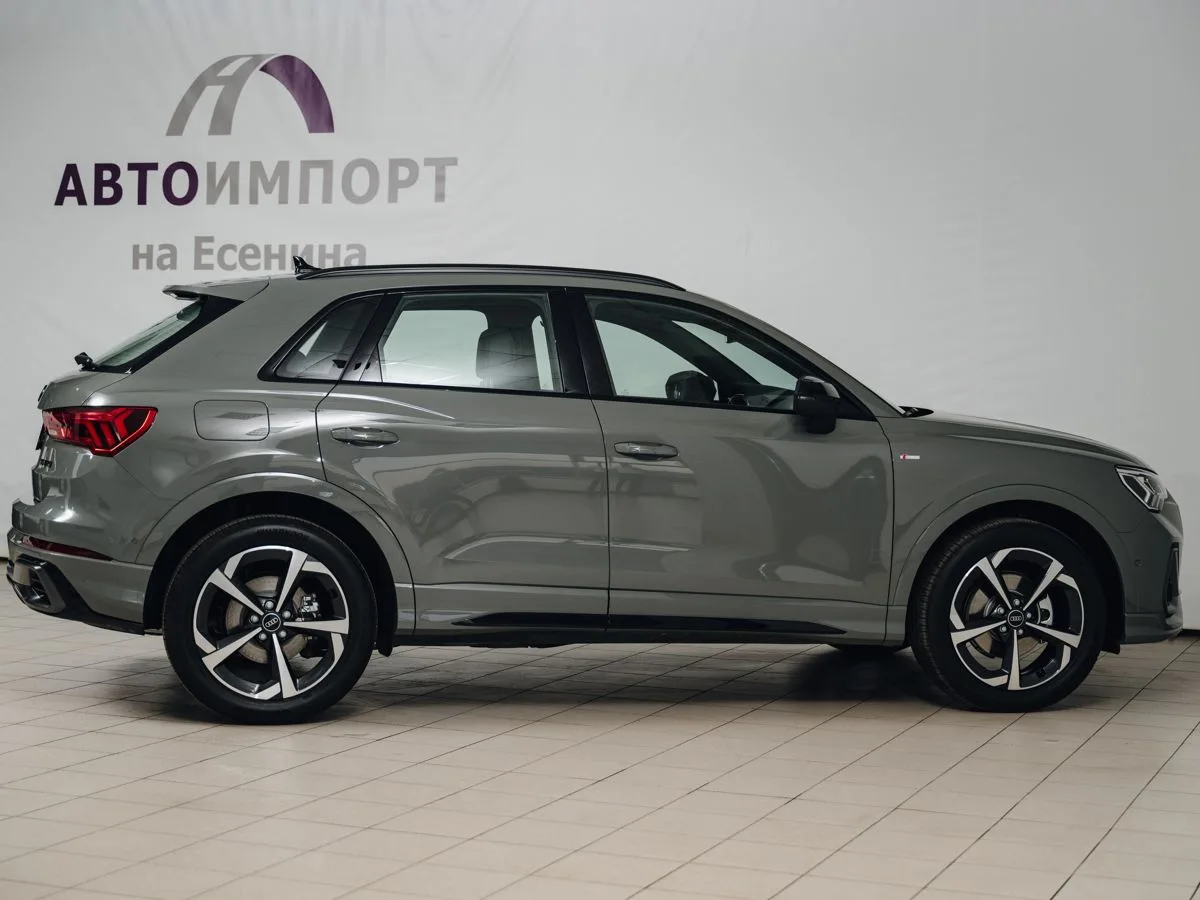 Audi Q3 - фото 10