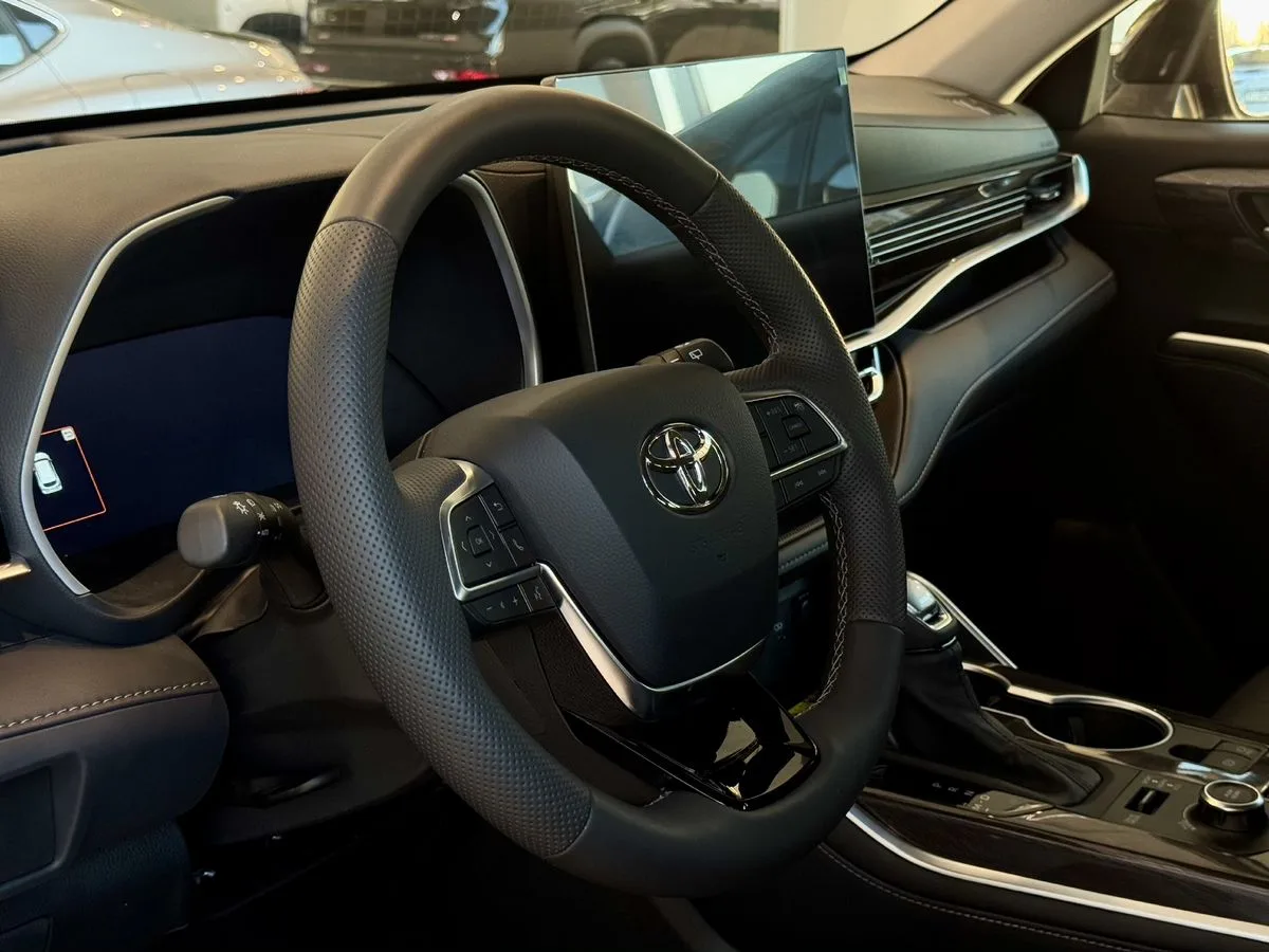 Toyota Highlander - фото 5