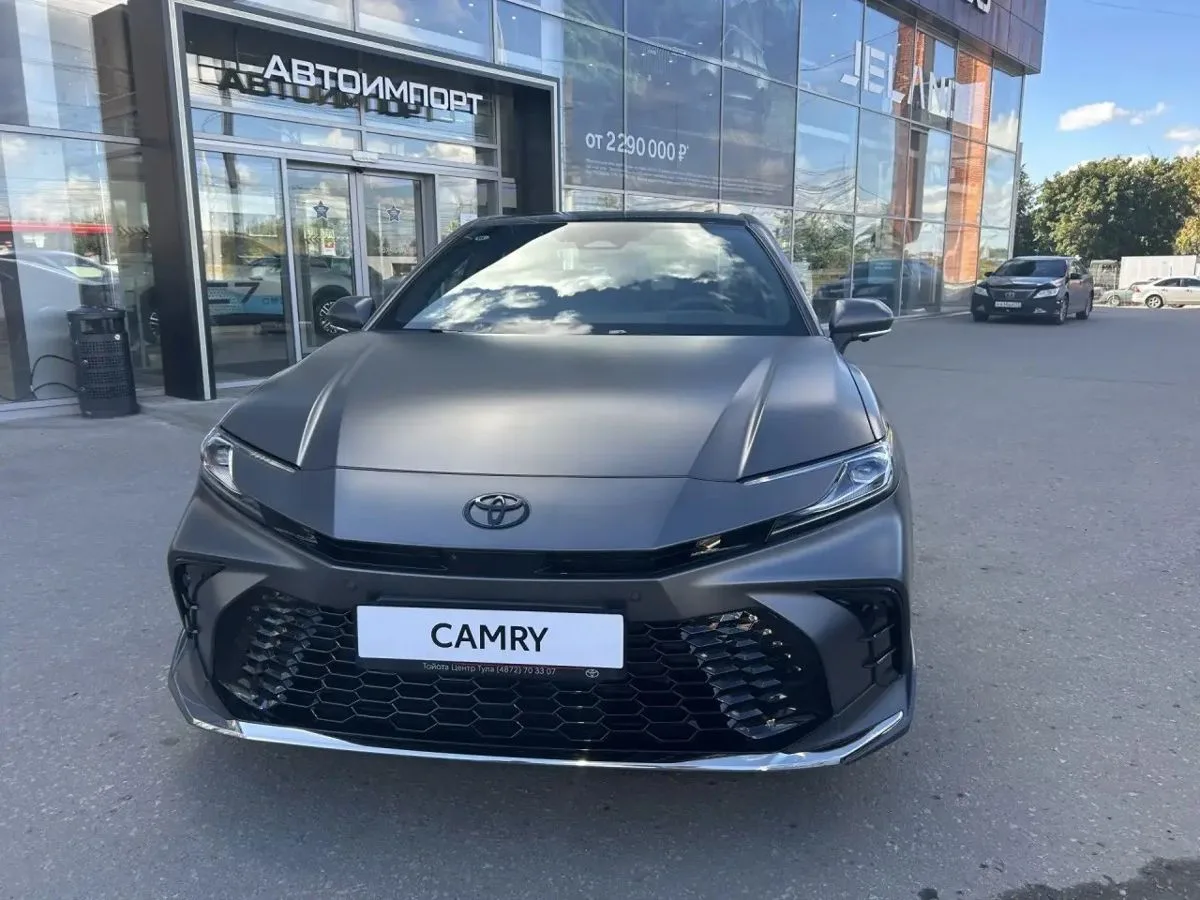 Toyota Camry - фото 2