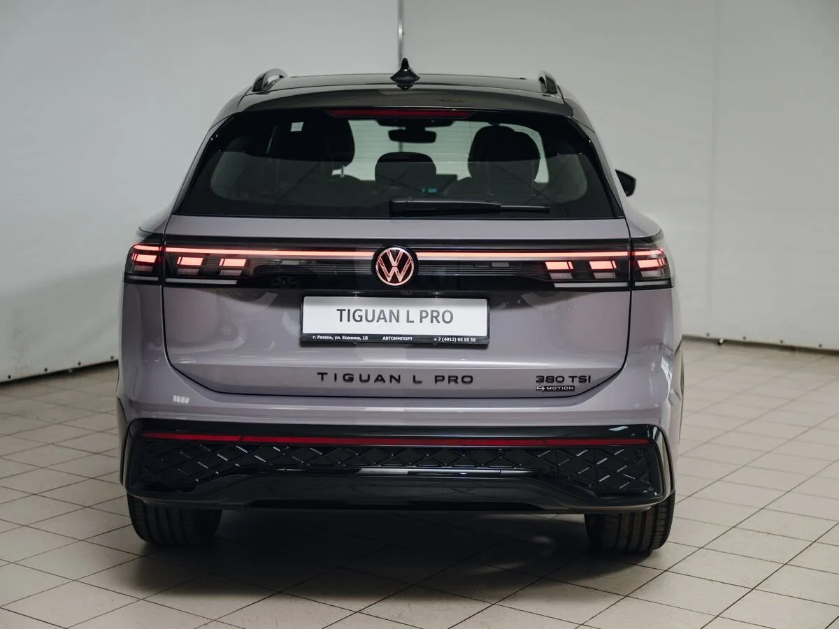 Volkswagen Tiguan - фото 8