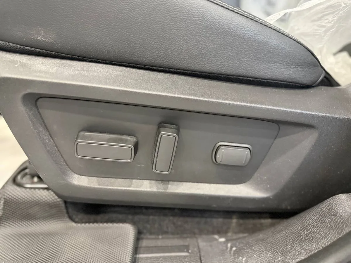 Mitsubishi L200 - фото 11