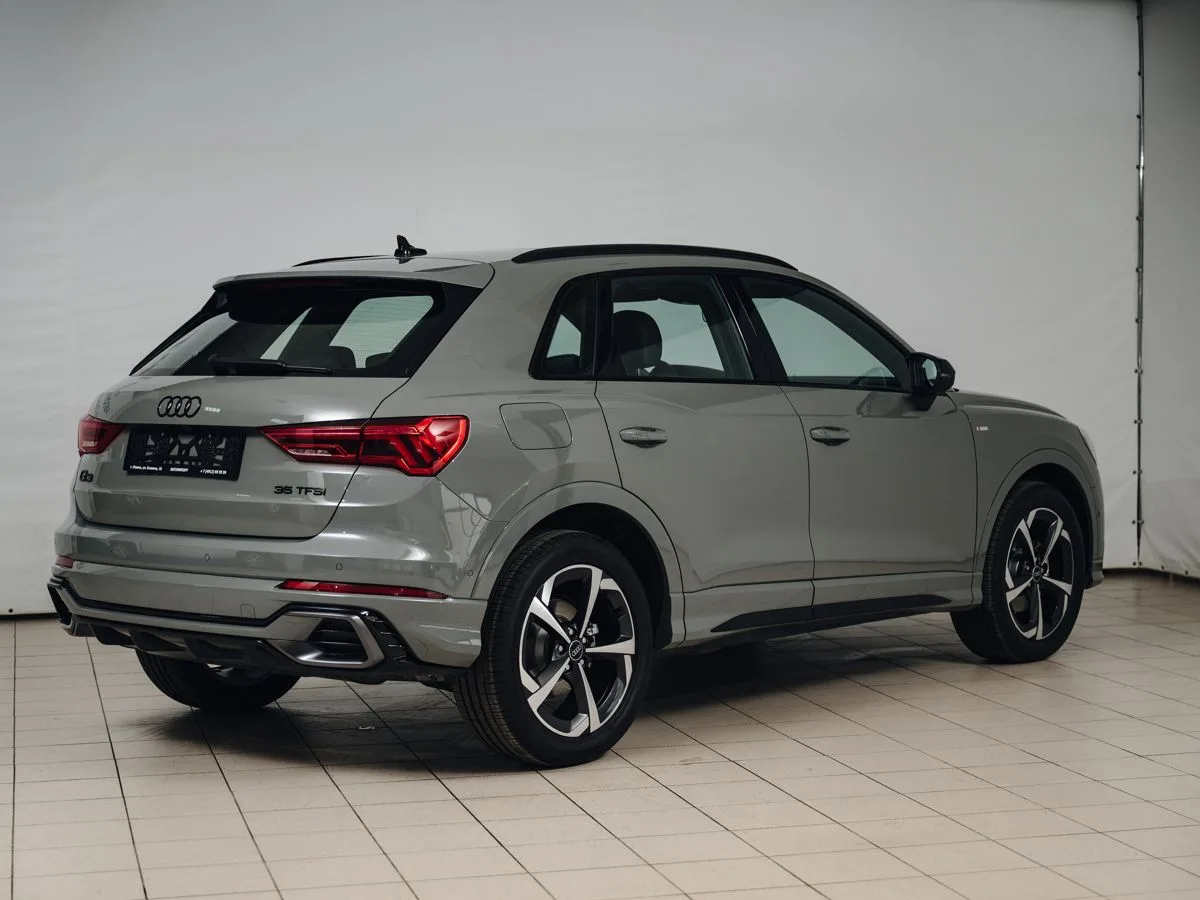 Audi Q3 - фото 8