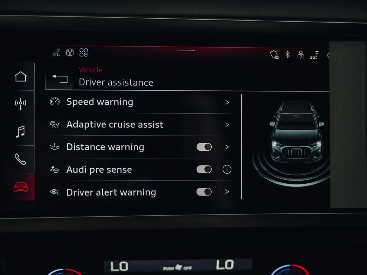 Audi Q3 - фото 29
