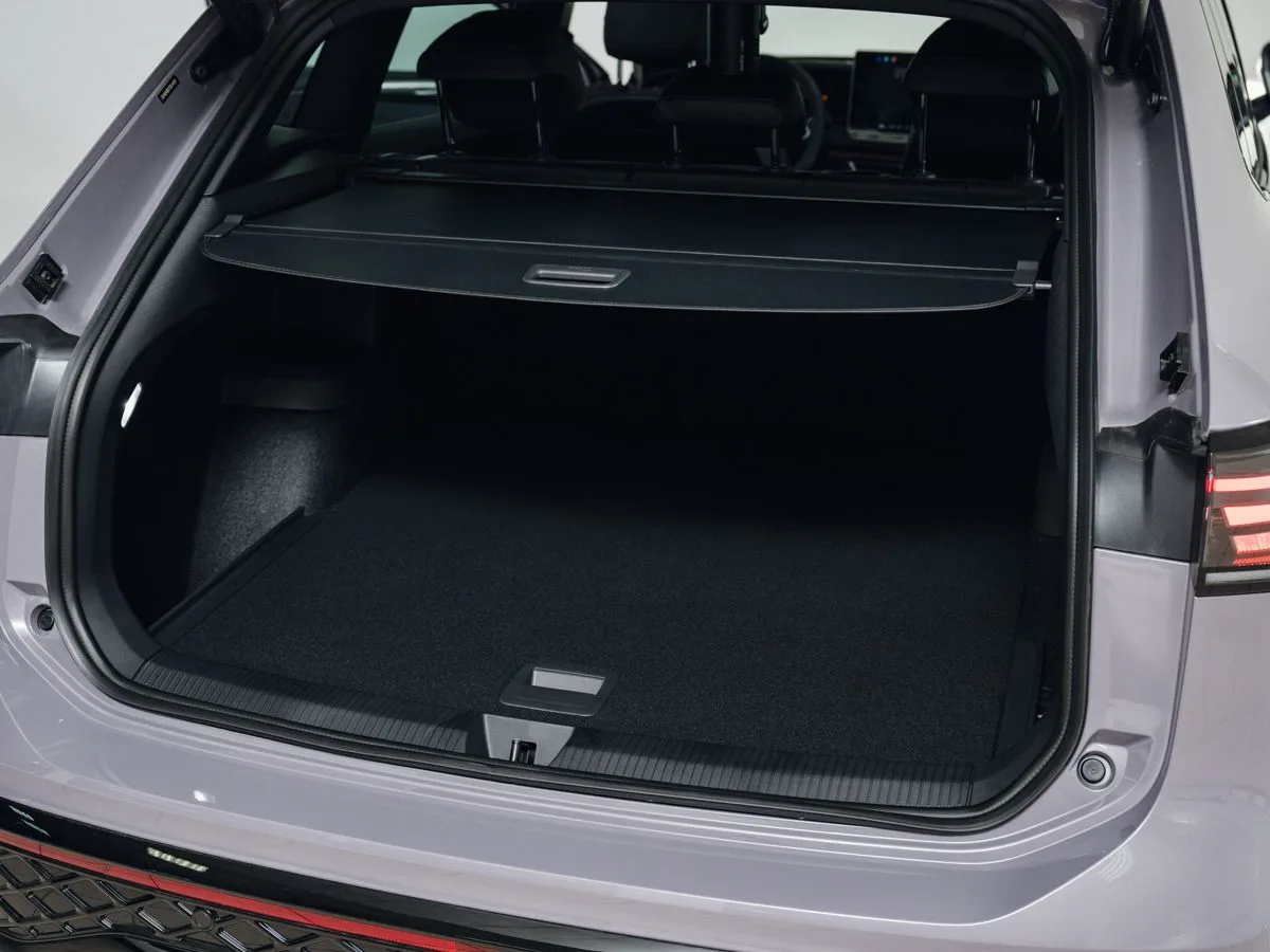 Volkswagen Tiguan - фото 12