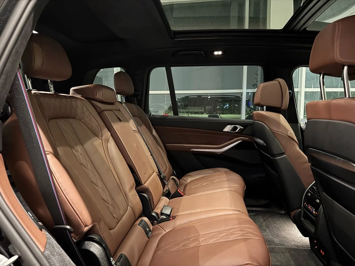 BMW X7 - фото 32