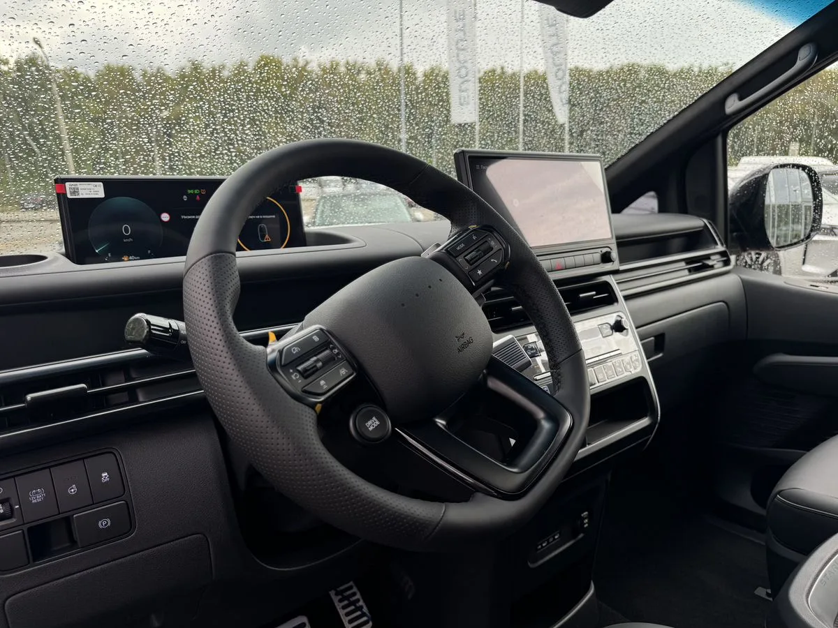 Hyundai Staria - фото 11