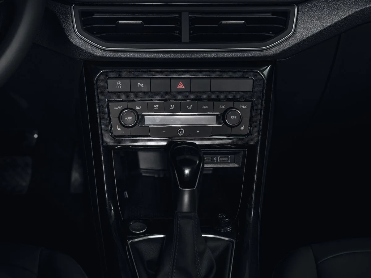 Volkswagen Tharu XR - фото 23