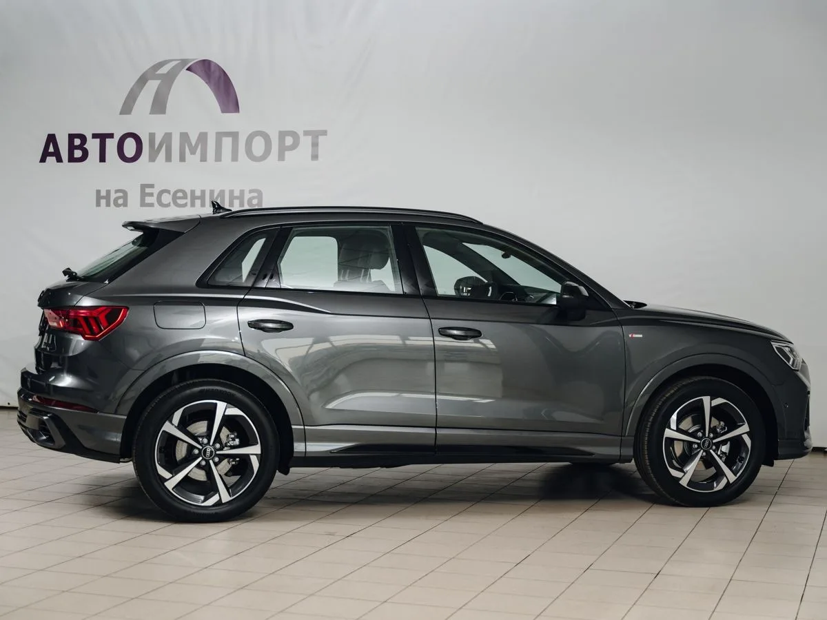 Audi Q3 - фото 9