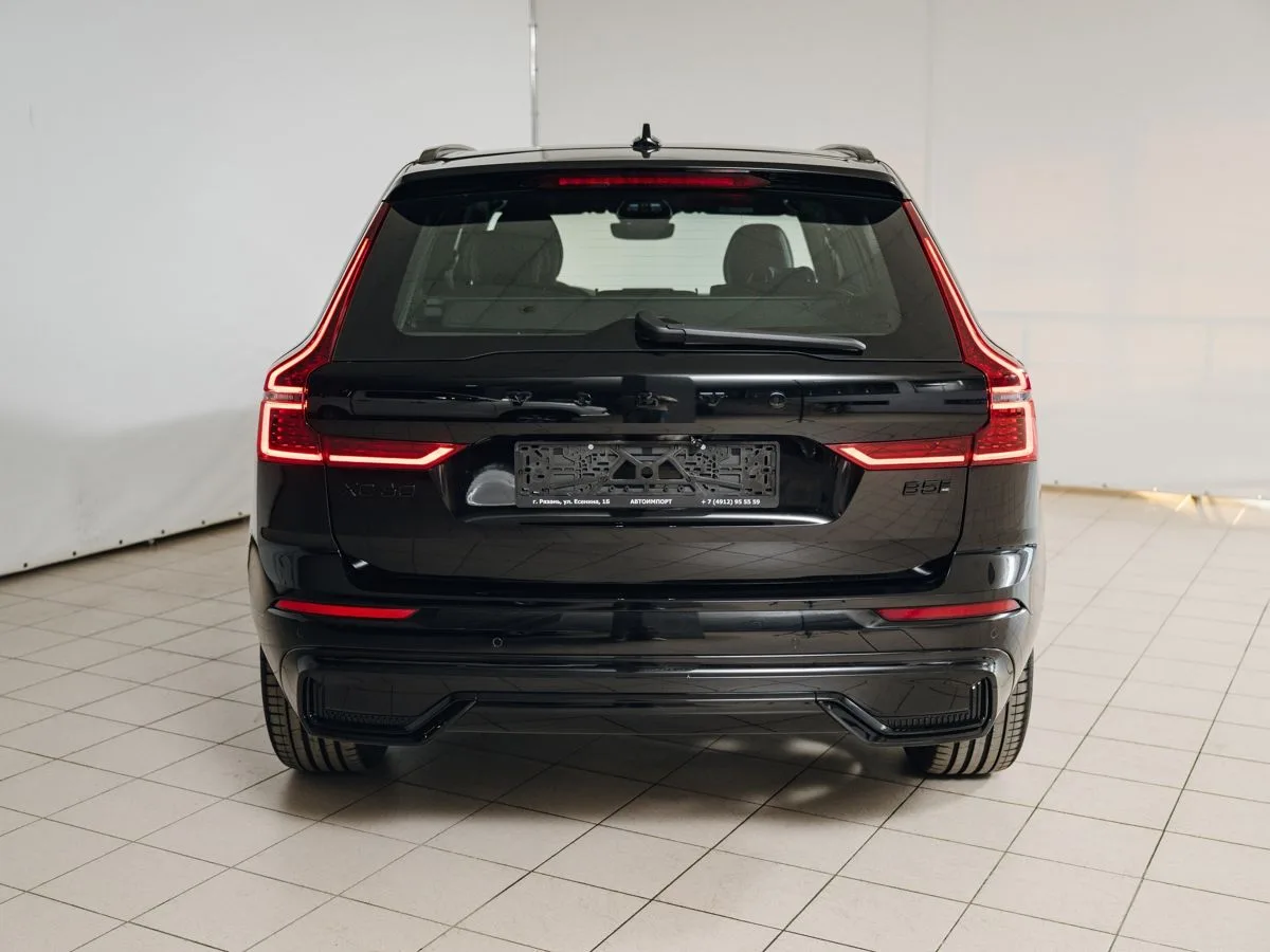 Volvo XC60 - фото 8