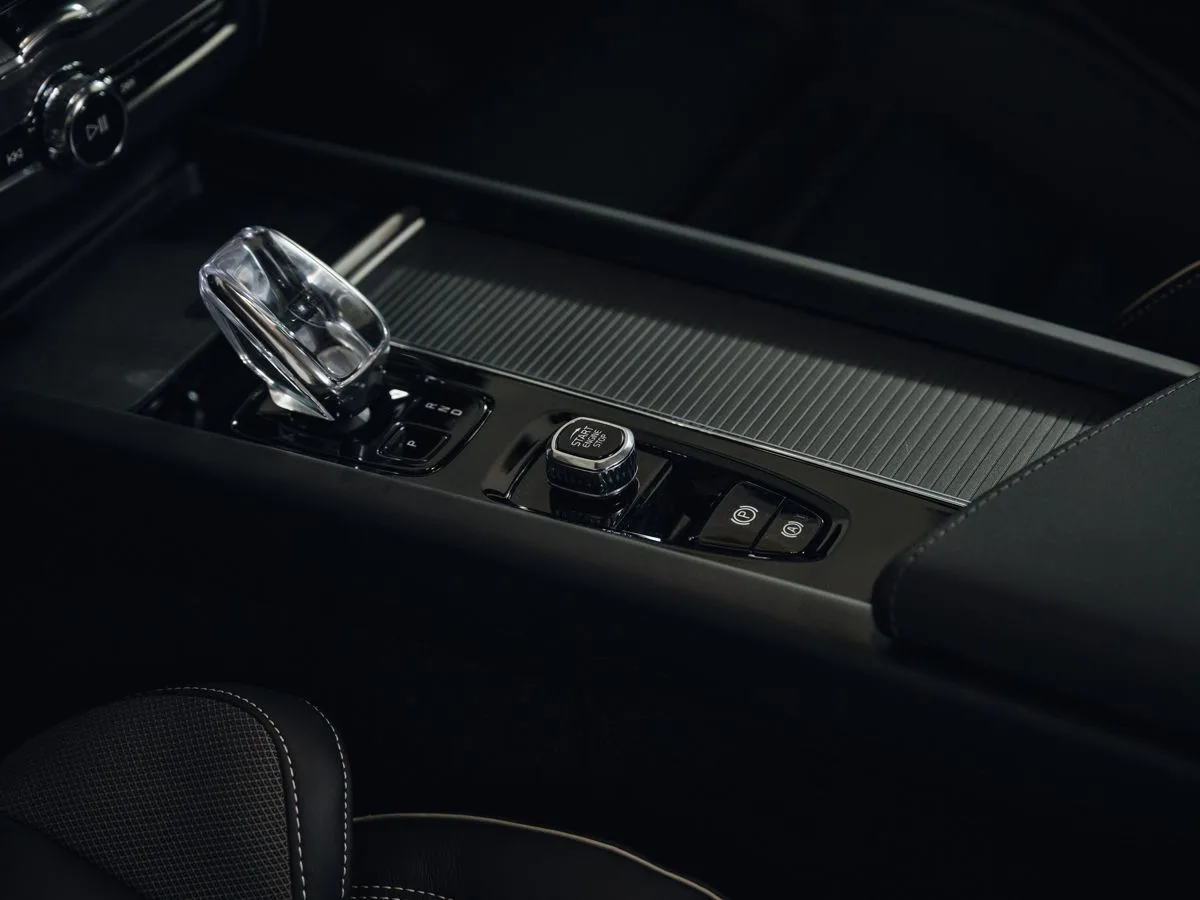 Volvo XC60 - фото 20