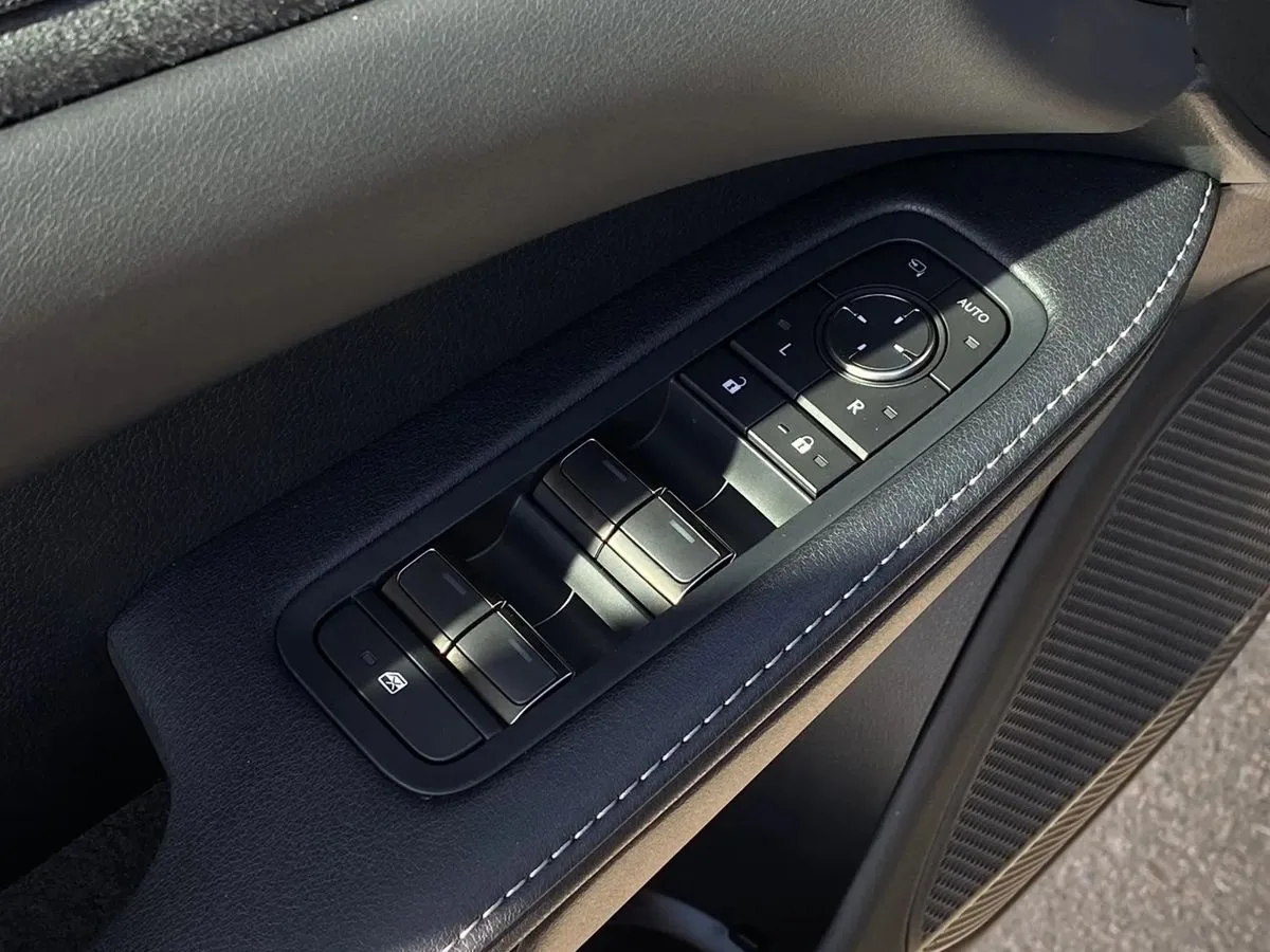 Lexus RX - фото 20