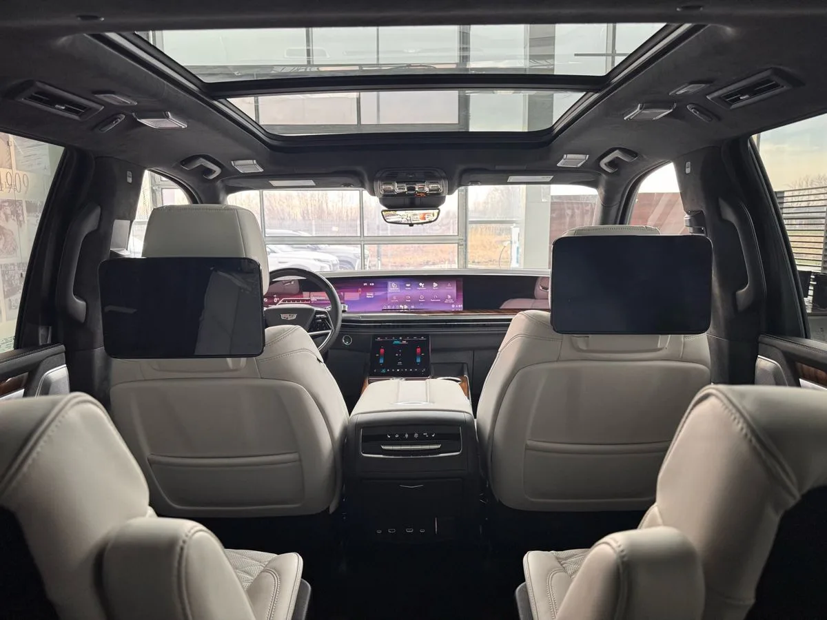 Cadillac Escalade - фото 28
