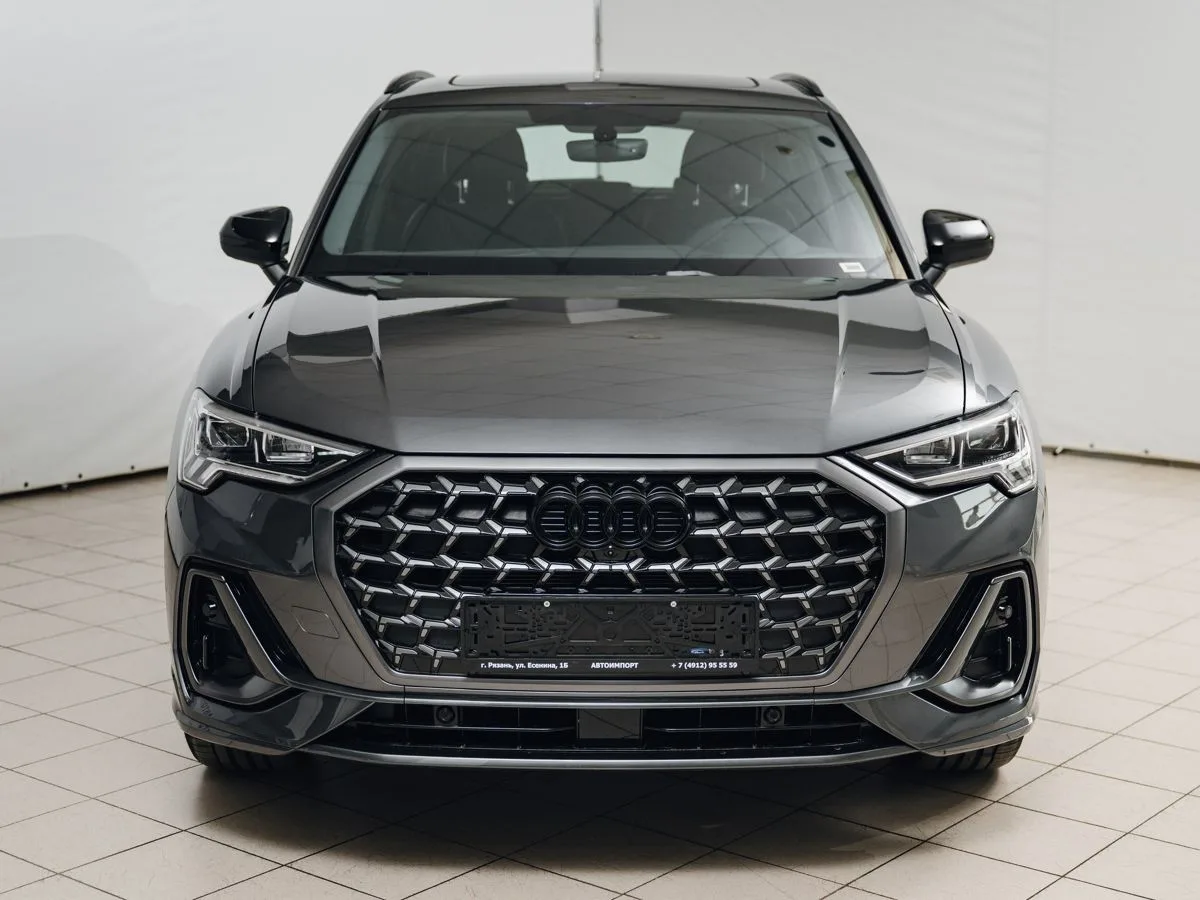 Audi Q3 - фото 4