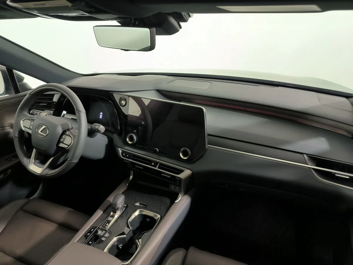 Lexus RX - фото 21