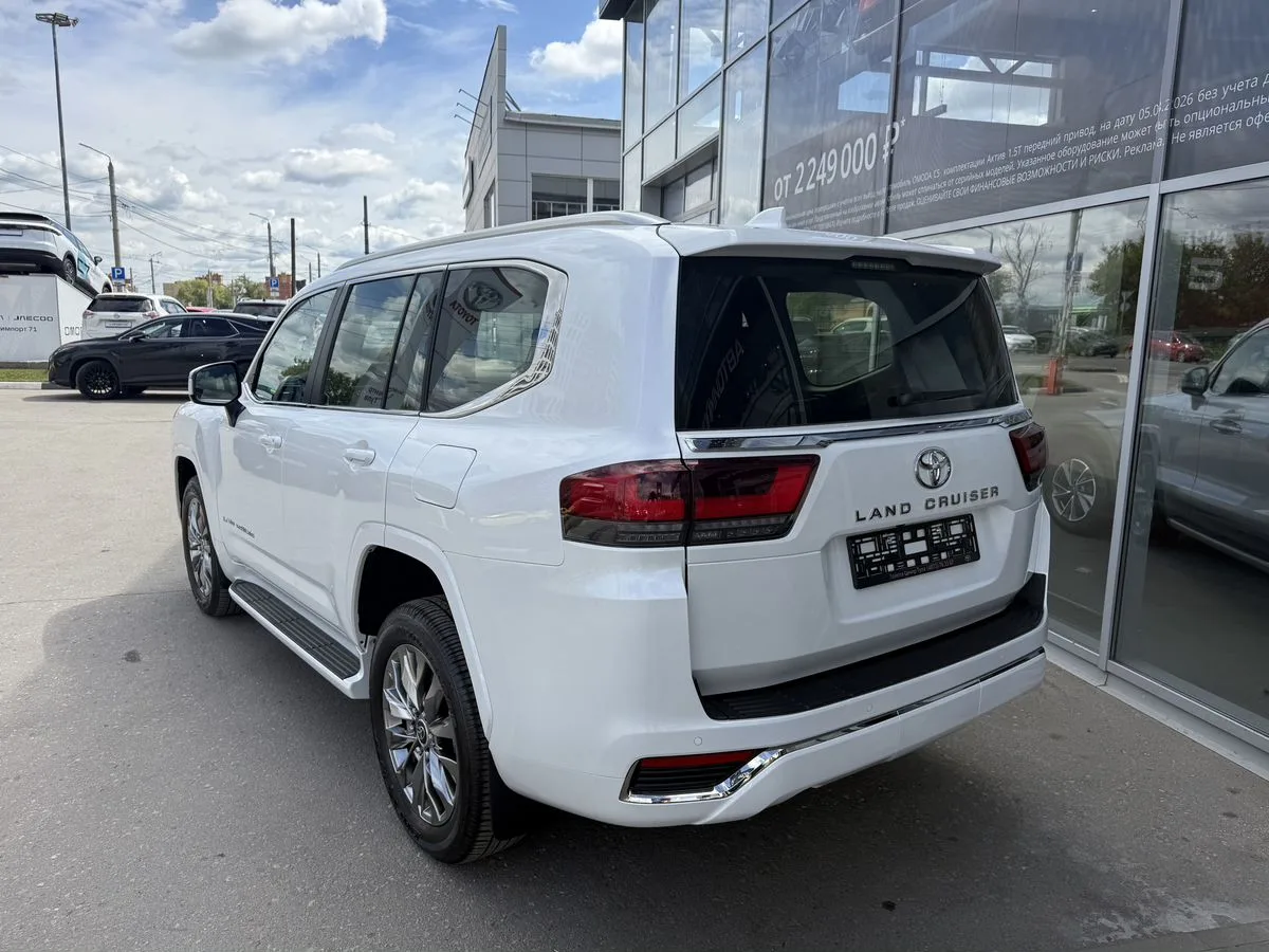 Toyota Land Cruiser - фото 2
