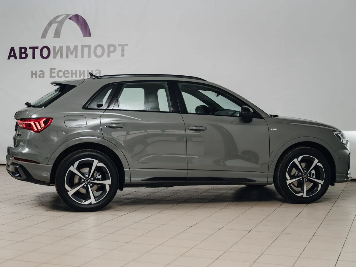 Audi Q3 - фото 11