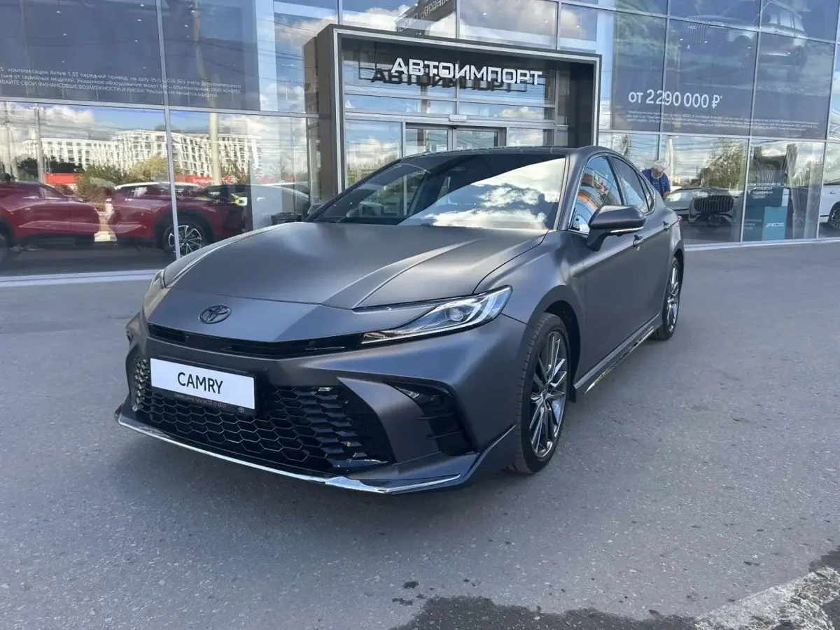 Toyota Camry - фото 1