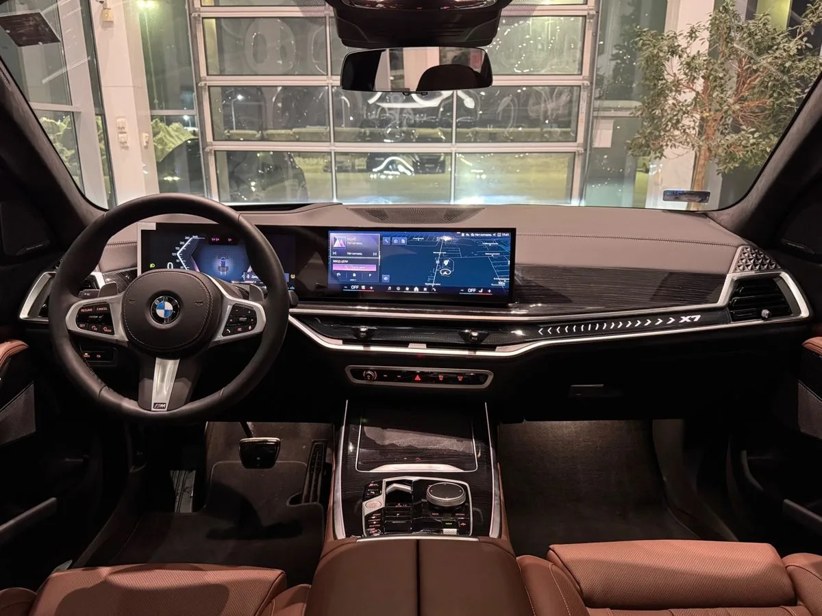 BMW X7 - фото 25