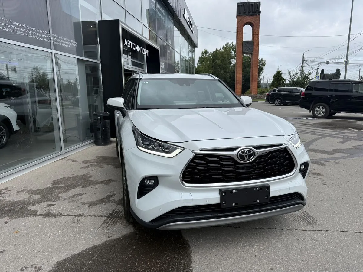 Toyota Highlander - фото 1