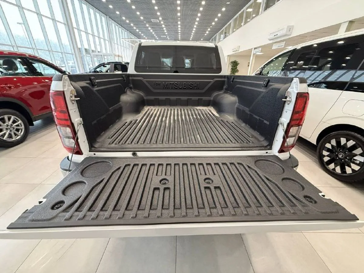 Mitsubishi L200 - фото 8