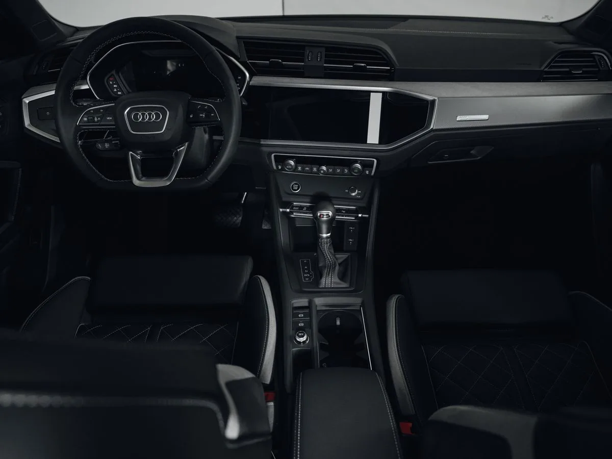 Audi Q3 - фото 28