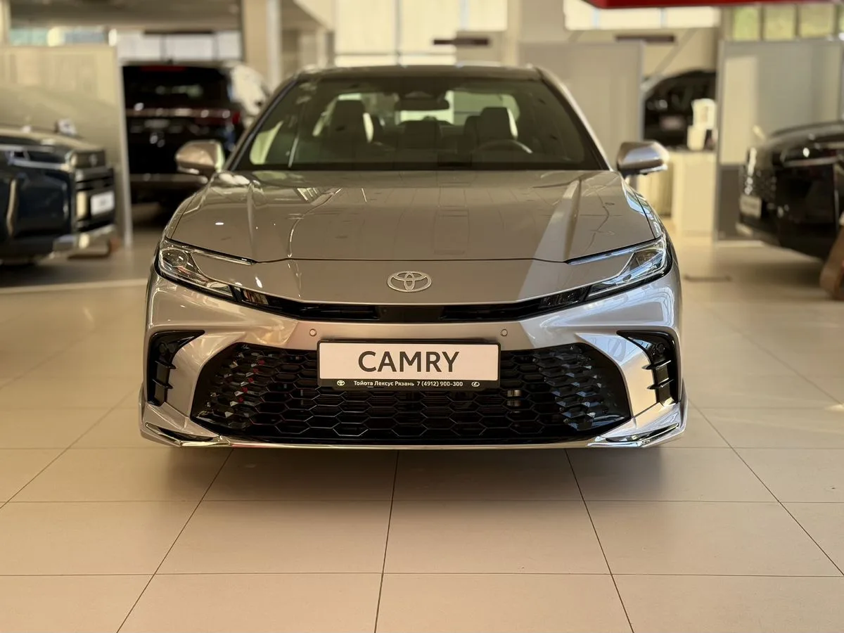 Toyota Camry - фото 4