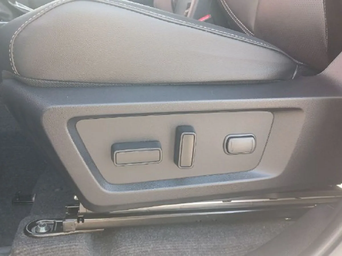 Mitsubishi L200 - фото 18